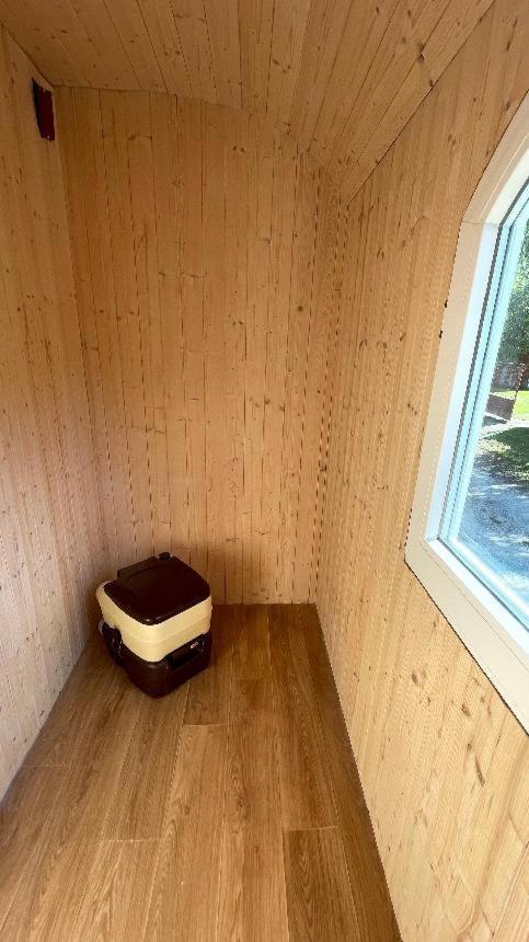 Glamping - Stylova Maringotka V Srdci Ladova Kraje, Pobliz Hlavniho Mesta Prahy Stribrna Skalice Luaran gambar